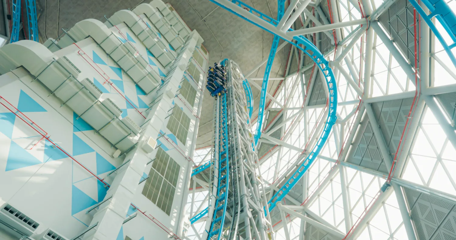 The Dubai Hills Indoor coaster's LSM vertical lift that is said to be the tallest as of this writing.